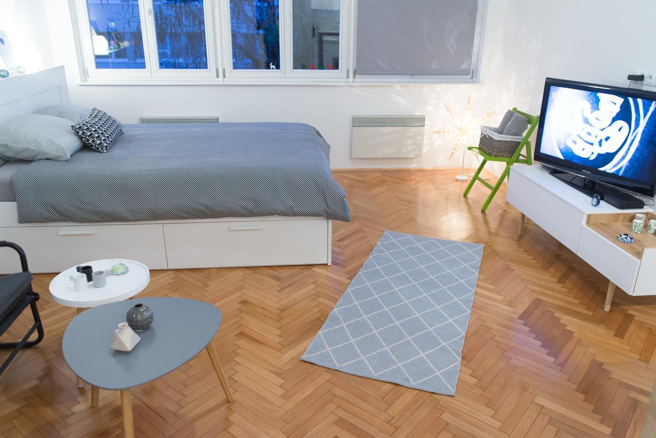 Bright & Stylish Studio Home, Superbly Located Sarajevo Exterior photo